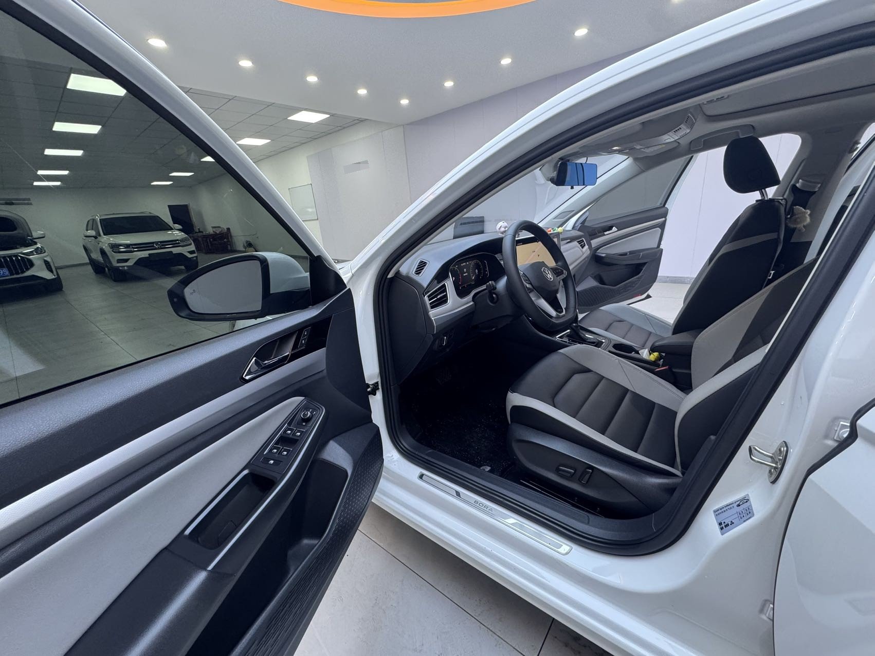 2023 изображение автомобиля #16
