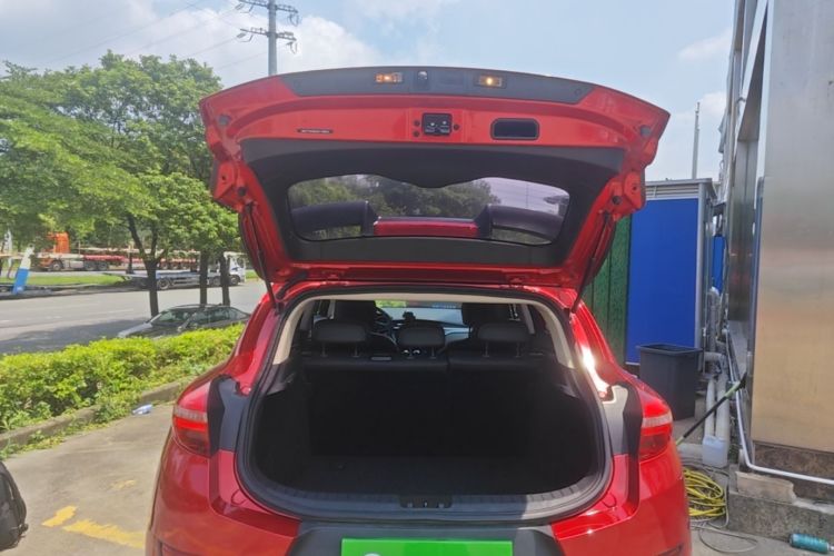 GEELY Emgrand GS 2018 car image #19