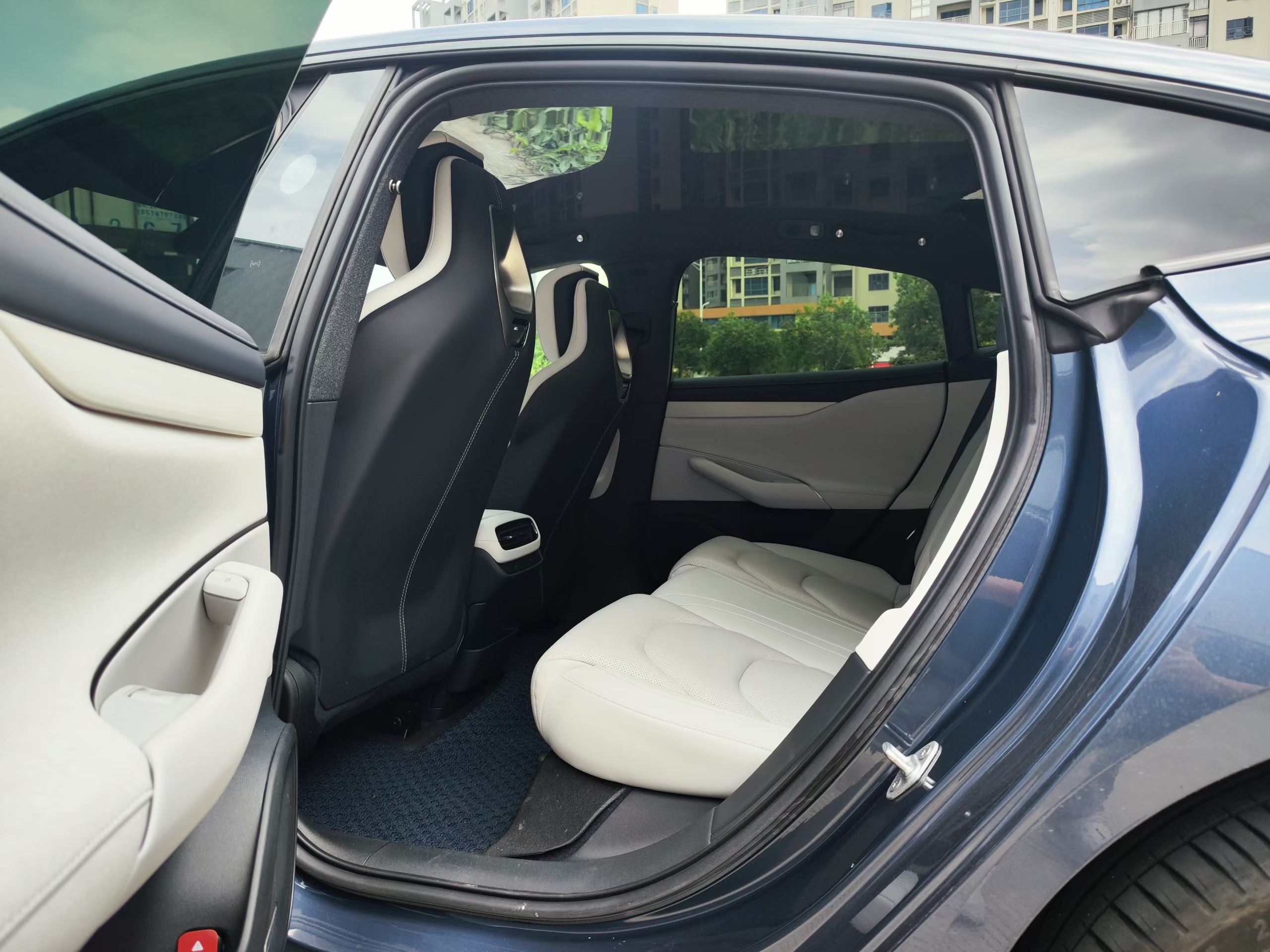 MI SU7 2025 car image #6