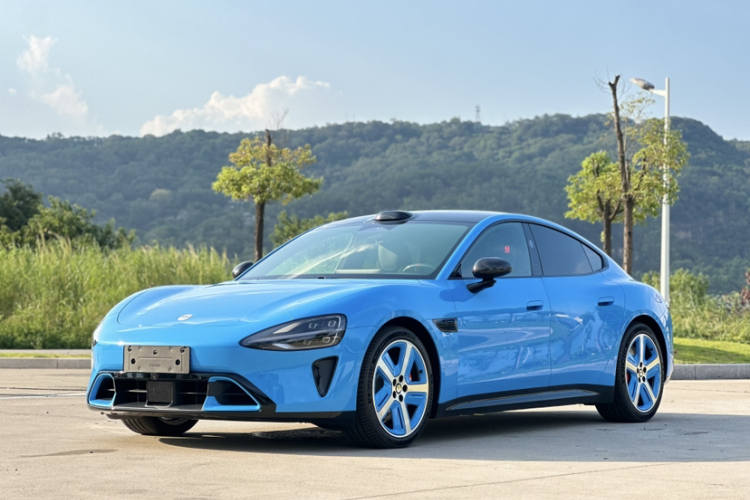 2026 #2 2026 immagine di auto #2