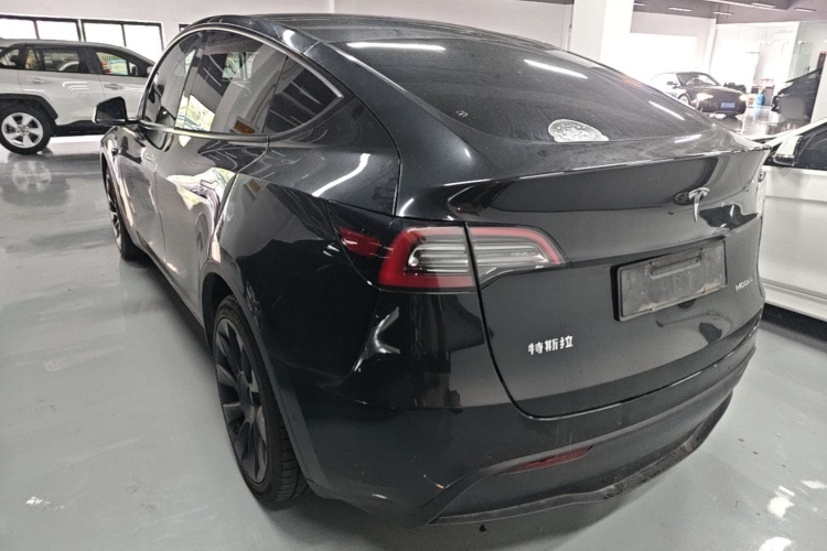 Tesla Model Y 2021 #5 Tesla Model Y 2021 car image #5