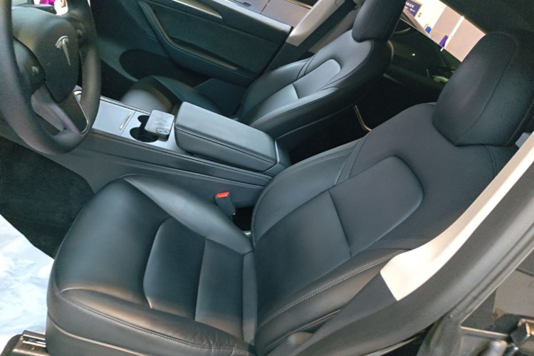 Tesla Model Y 2022 car image #15