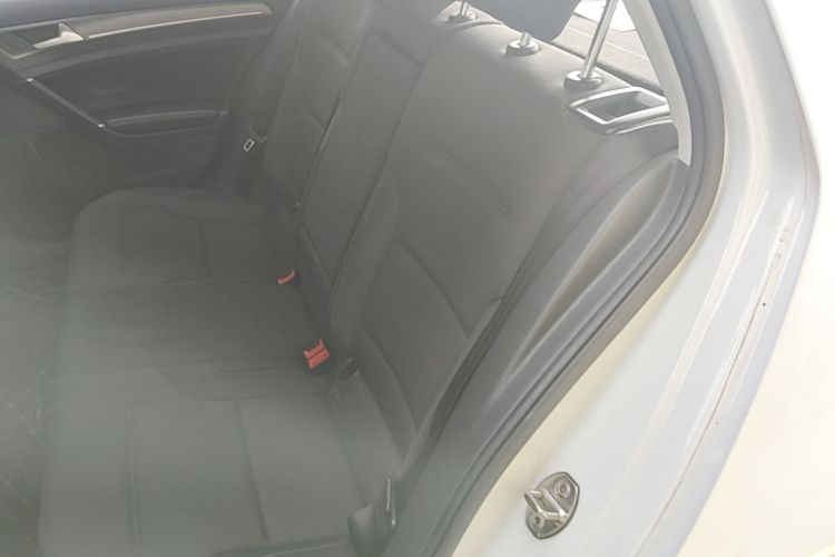 Volkswagen Golf 2016 car image #17