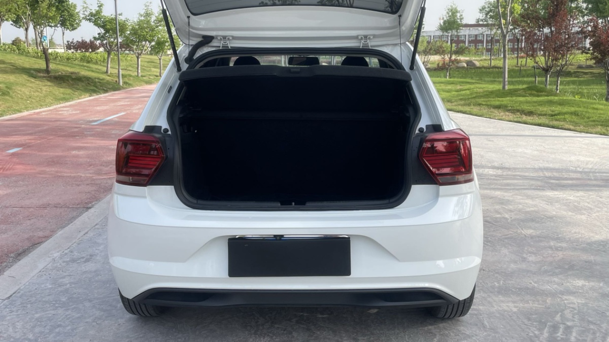Volkswagen Polo 2023 car image #10