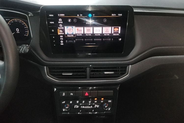 Volkswagen Tharu 2025 car image #13