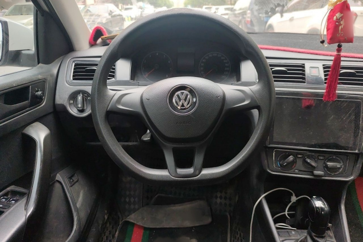 Volkswagen Santana 2020 car image #15