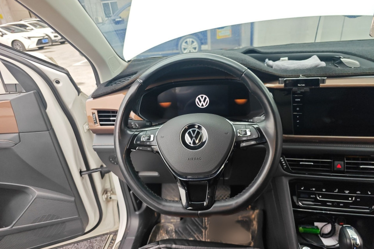 Volkswagen Tharu 2022 imagen de coche #15