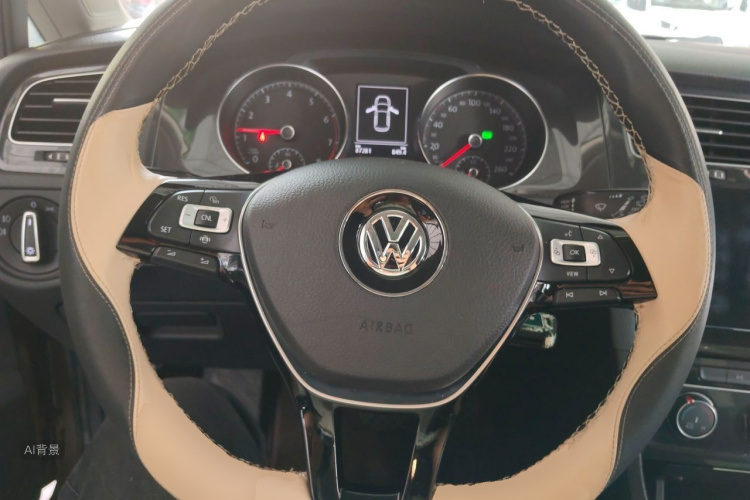 Volkswagen Golf 2020 car image #12