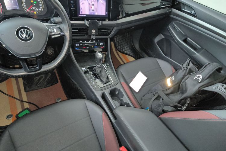 Volkswagen Bora 2021 immagine di auto #14