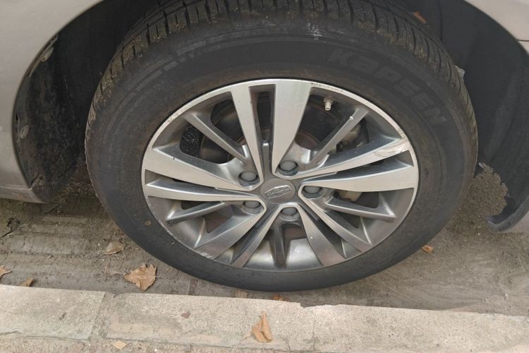 GEELY Emgrand 2019 car image #9