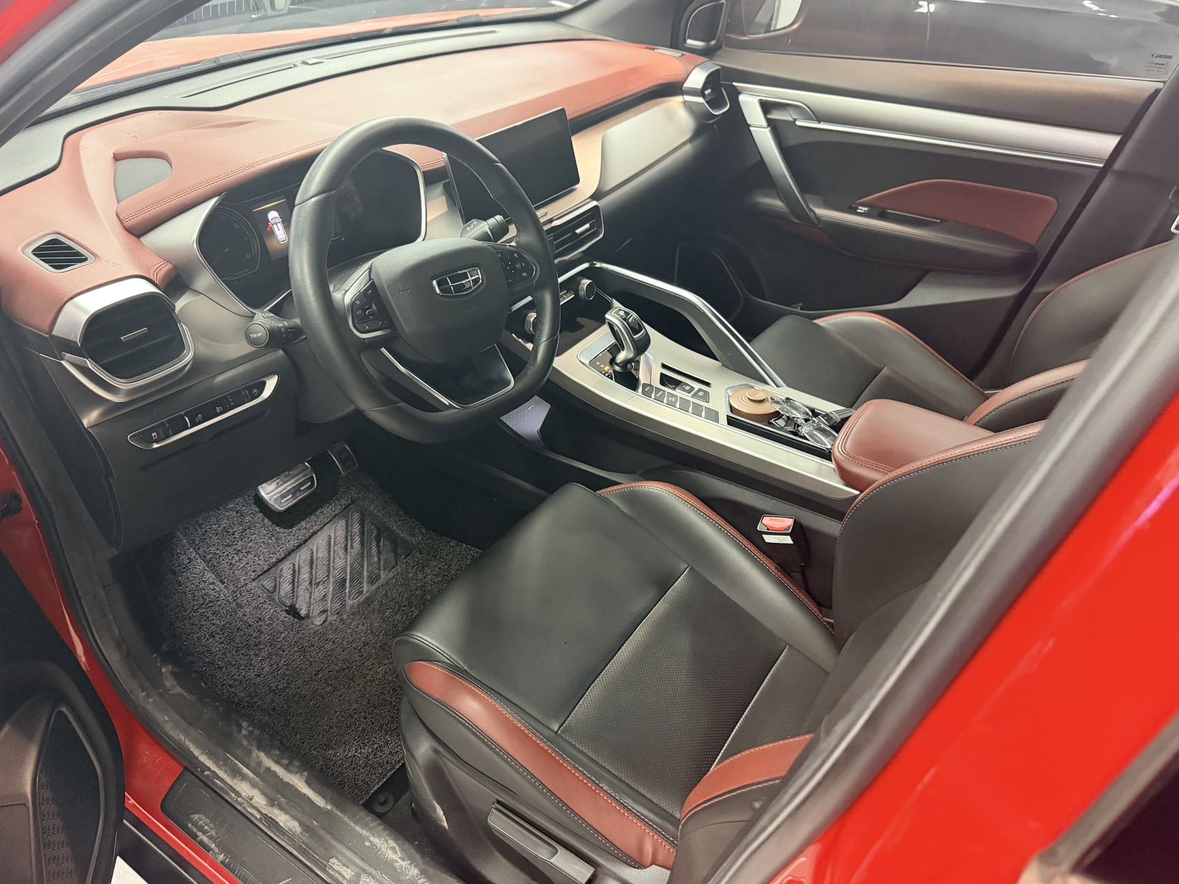 GEELY Coolray 2020 immagine di auto #4