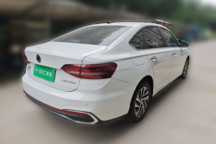 Volkswagen Lavida 2026 car image #5