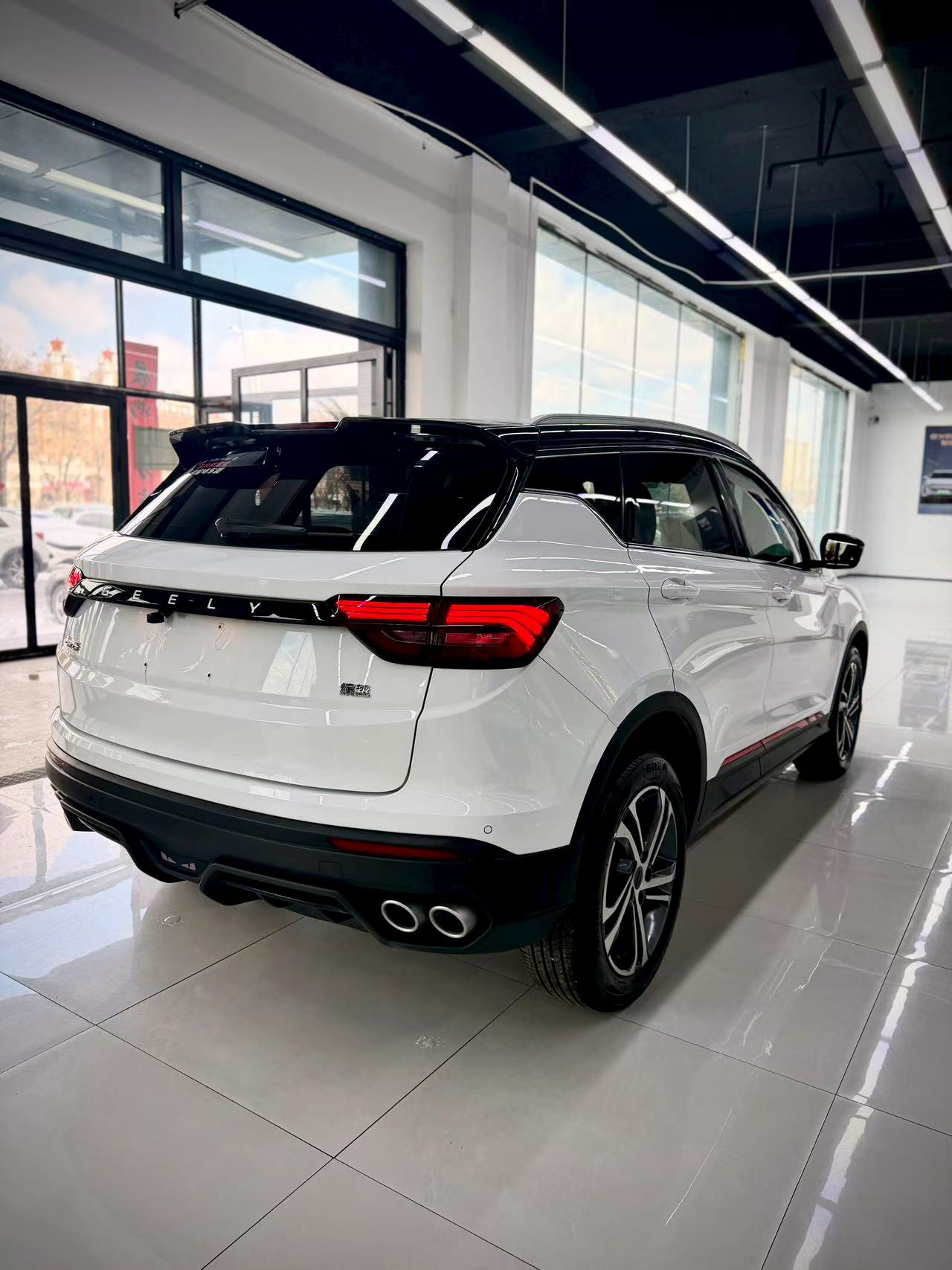 GEELY Coolray 2022 imagen de coche #6