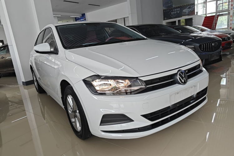 Volkswagen Polo 2023 car image #4