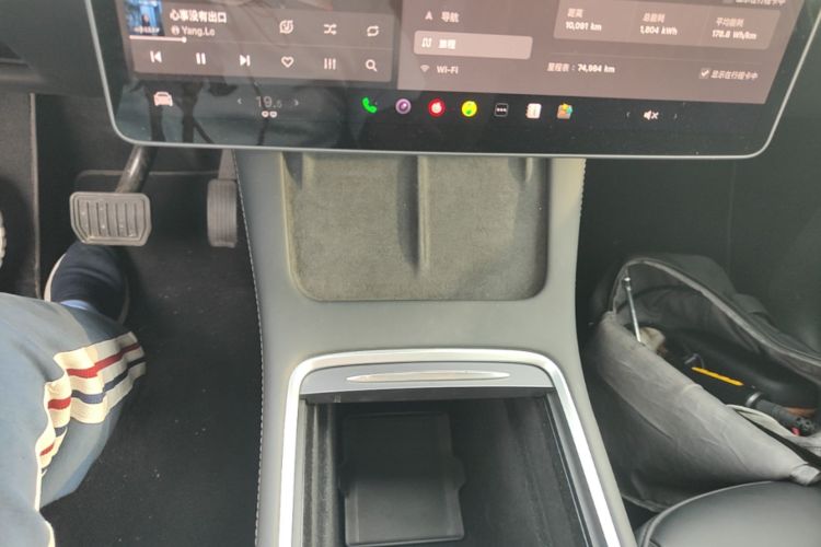 Tesla Model Y 2022 car image #18