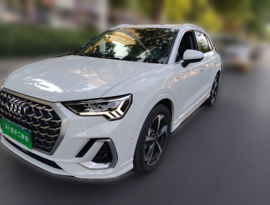 Audi Q3 2025 car image 