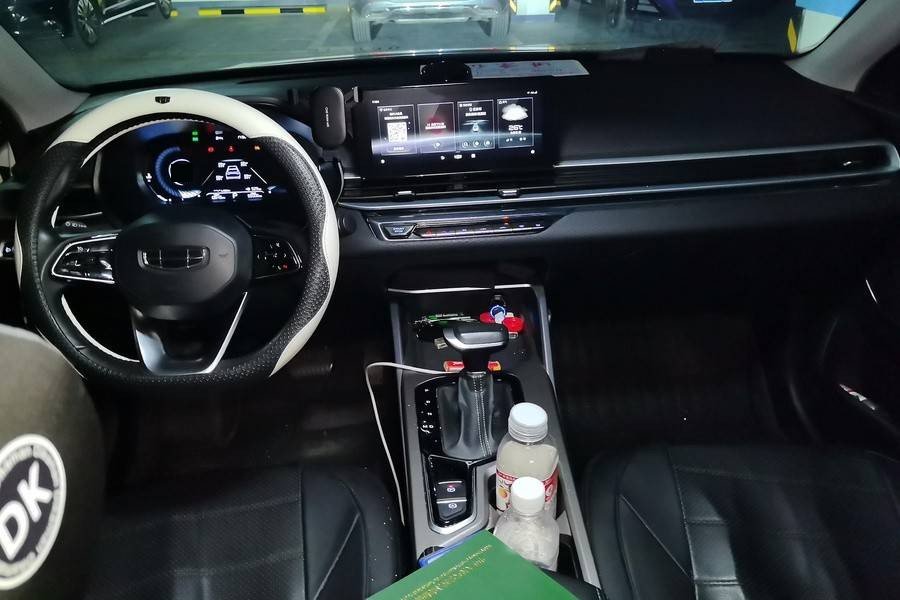 GEELY Emgrand 2022 #7 GEELY Emgrand 2022 car image #7