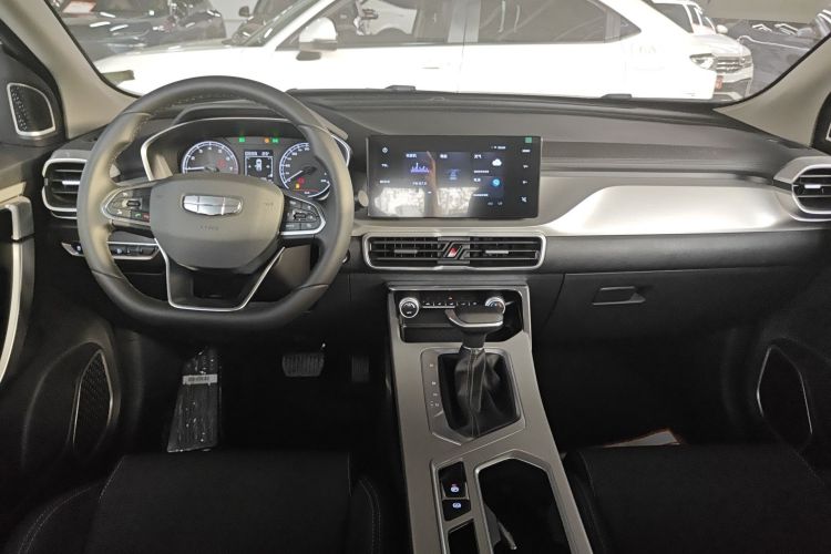 GEELY Coolray 2026 immagine di auto #11