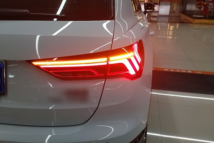 Audi Q3 2021 #8 Audi Q3 2021 car image #8