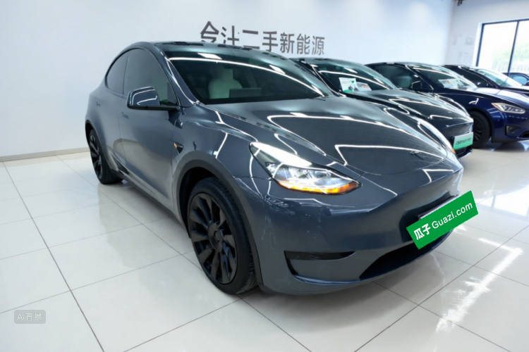 Tesla Model Y 2023 immagine di auto #4