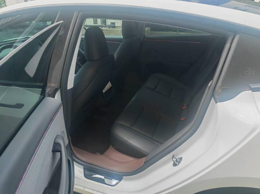 Tesla Model 3 2025 car image #5