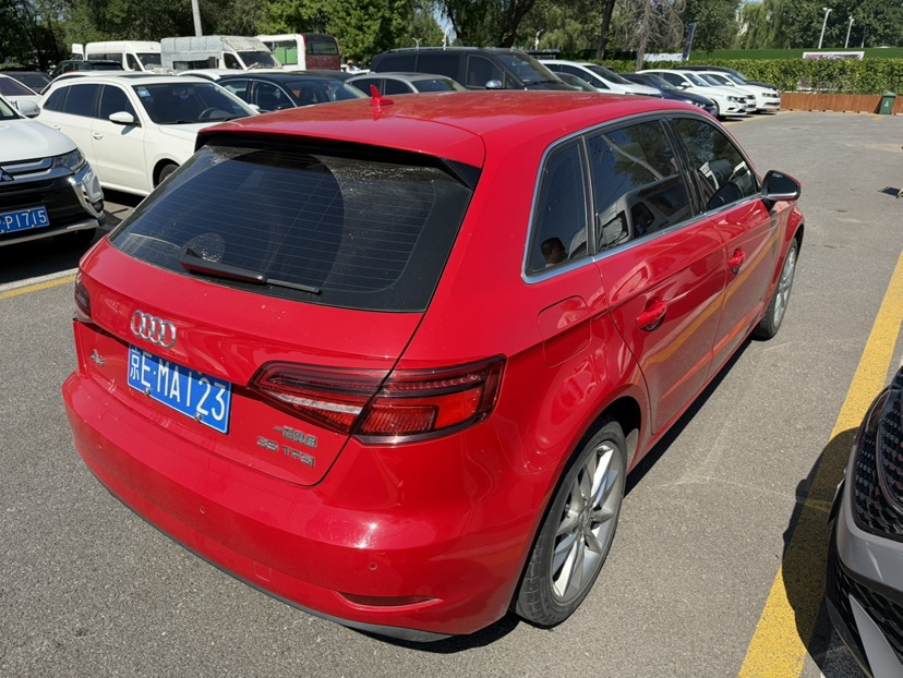 Audi A3 2018 car image #3