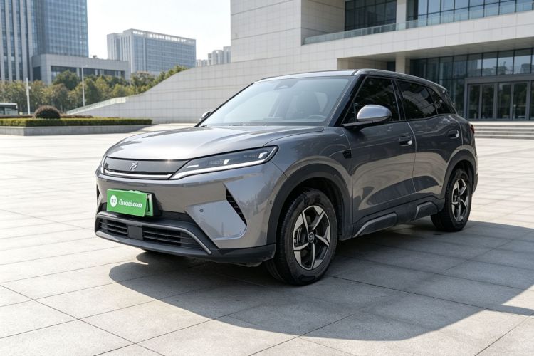 BYD YuanUP 2025 #2 BYD YuanUP 2025 изображение автомобиля #2