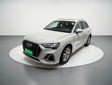 Audi Q3 2019 car image 