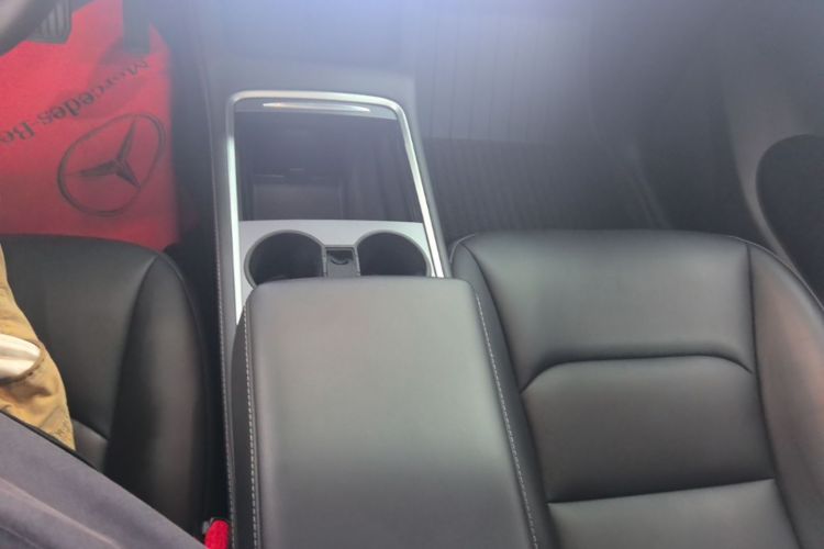 Tesla Model Y 2023 #14 Tesla Model Y 2023 car image #14