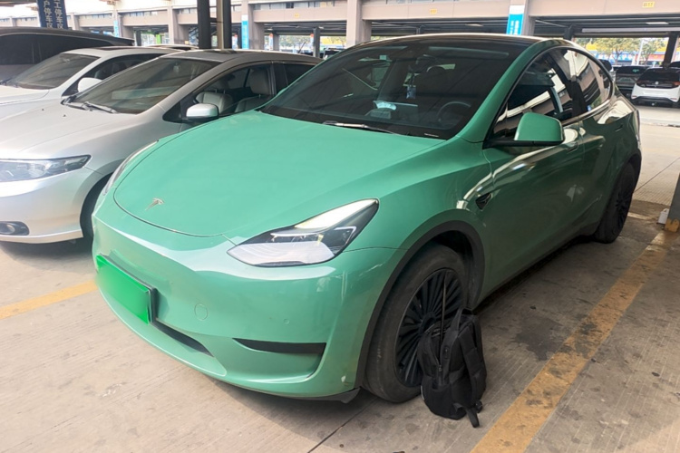Tesla Model Y 2023 #2 Tesla Model Y 2023 car image #2