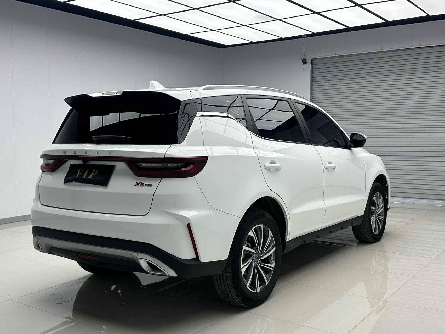 GEELY Vision X6 2023 car image #6