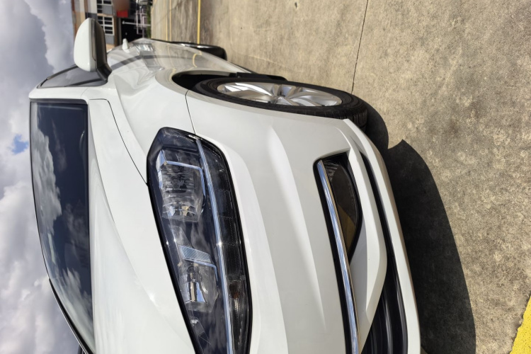 Volkswagen Golf 2019 car image #16