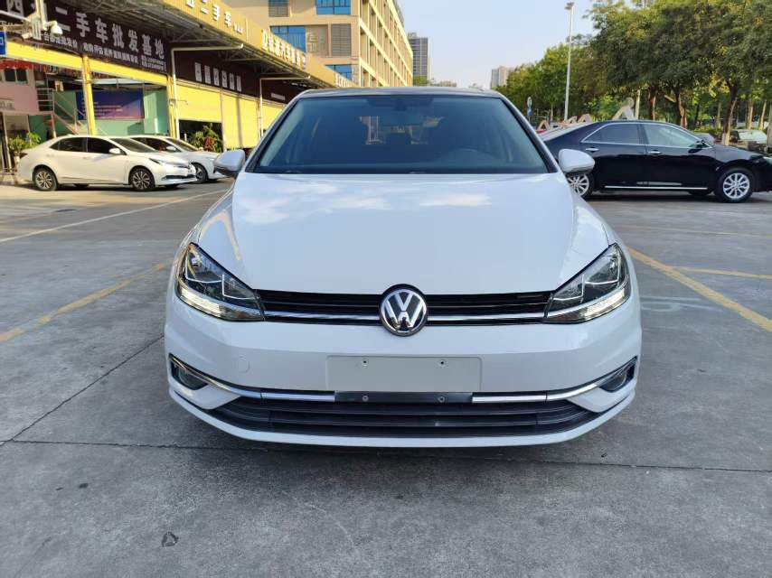 Volkswagen Golf 2019 car image #4