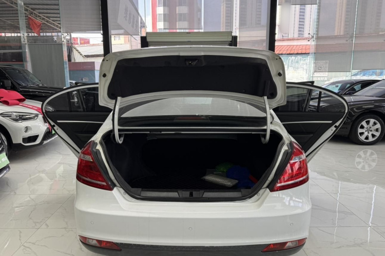 GEELY Emgrand 2015 car image #24