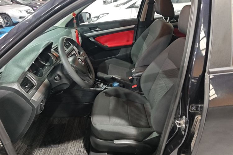 Volkswagen Lavida 2017 car image #15