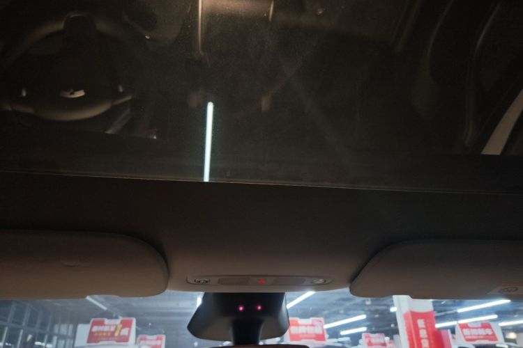 Tesla Model Y 2024 #18 Tesla Model Y 2024 car image #18