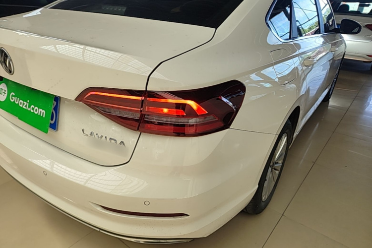 Volkswagen Lavida 2021 car image #8