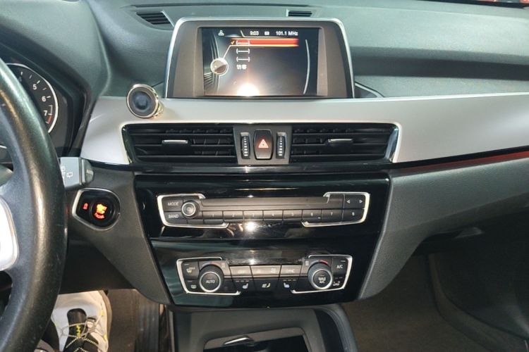 BMW X1 2017 #17 BMW X1 2017 car image #17