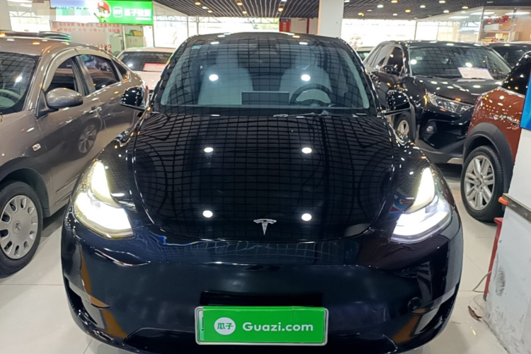 Tesla Model Y 2022 #3 Tesla Model Y 2022 car image #3