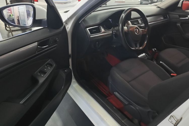 Volkswagen Bora 2021 car image #15