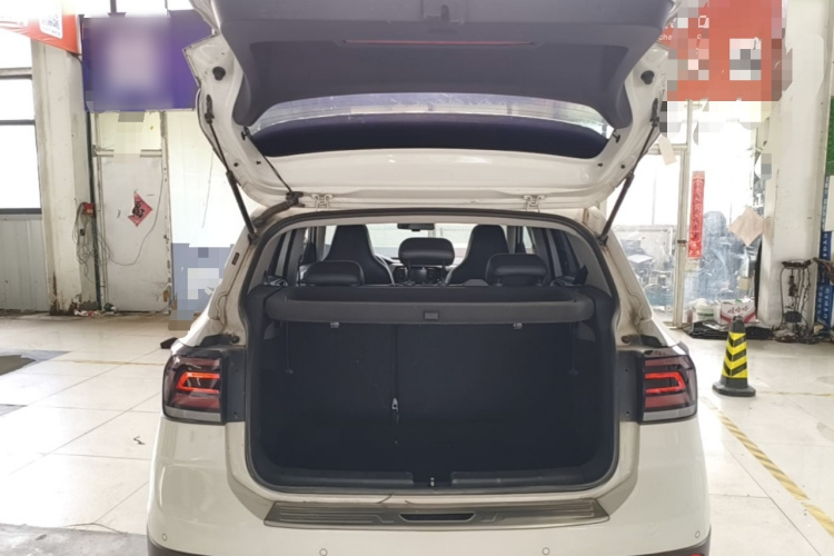 Volkswagen T-Cross 2020 car image #26