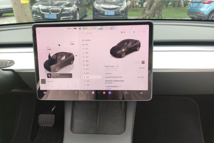 Tesla Model Y 2021 #13 Tesla Model Y 2021 car image #13