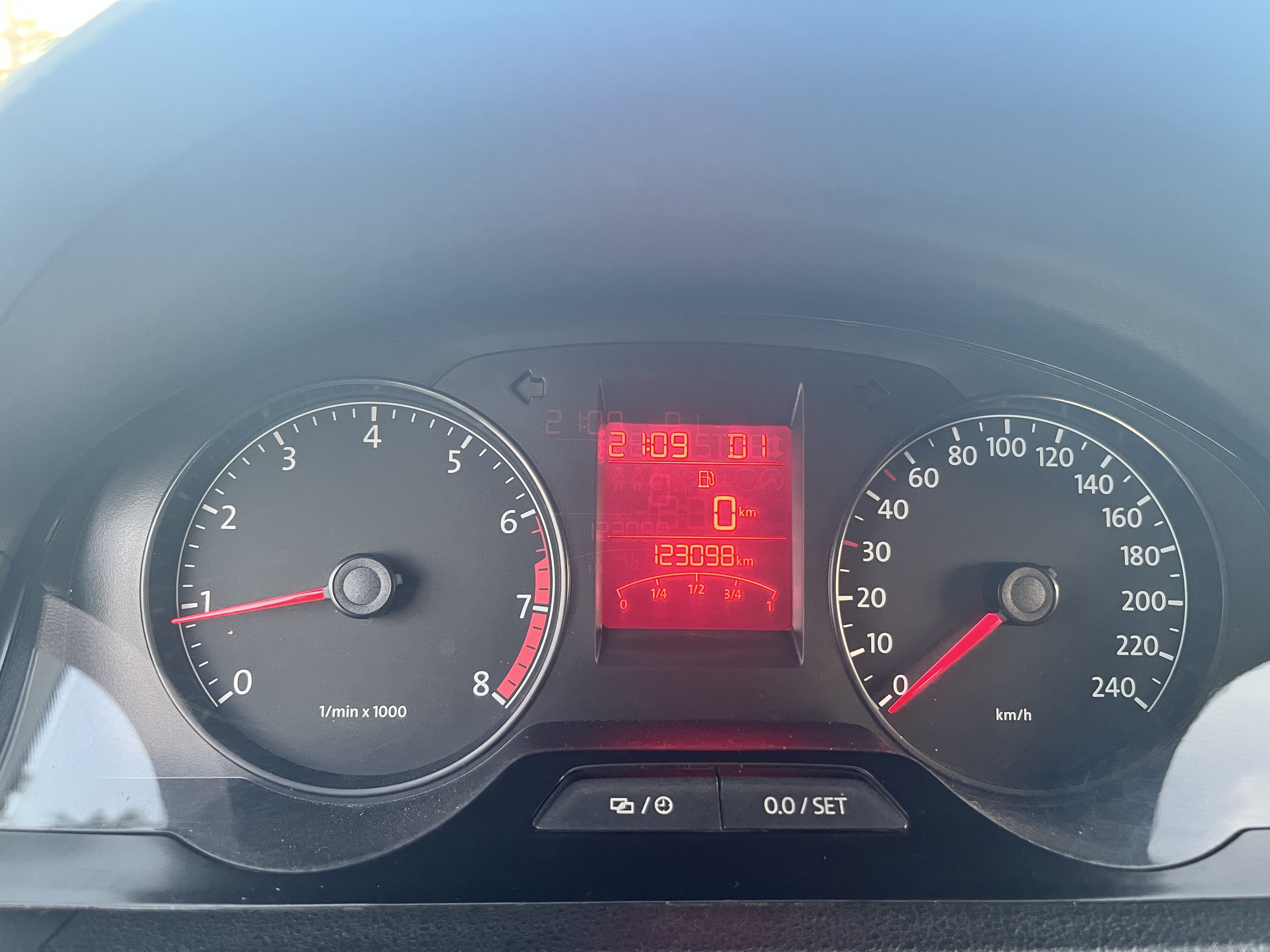 Volkswagen Santana 2015 car image #9