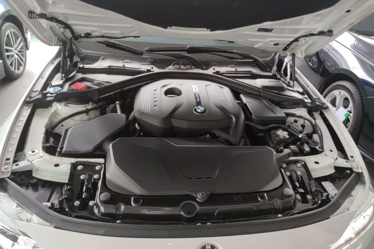BMW 3 Series 2018 #20 BMW 3 Series 2018 car image #20