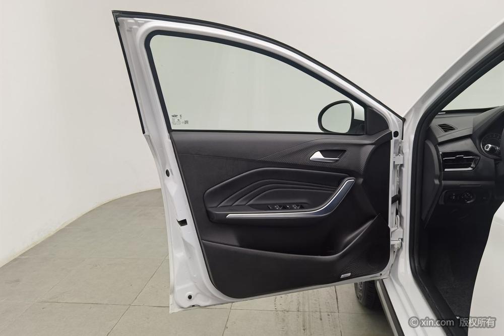 Chery Tiggo 3x 2024 car image #21
