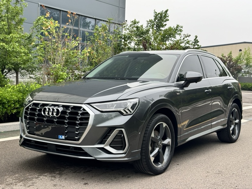 Audi Q3 2022 Audi Q3 2022 car image