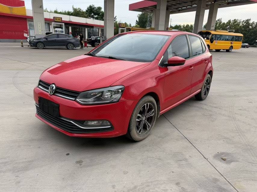 Volkswagen Polo 2016 car image 
