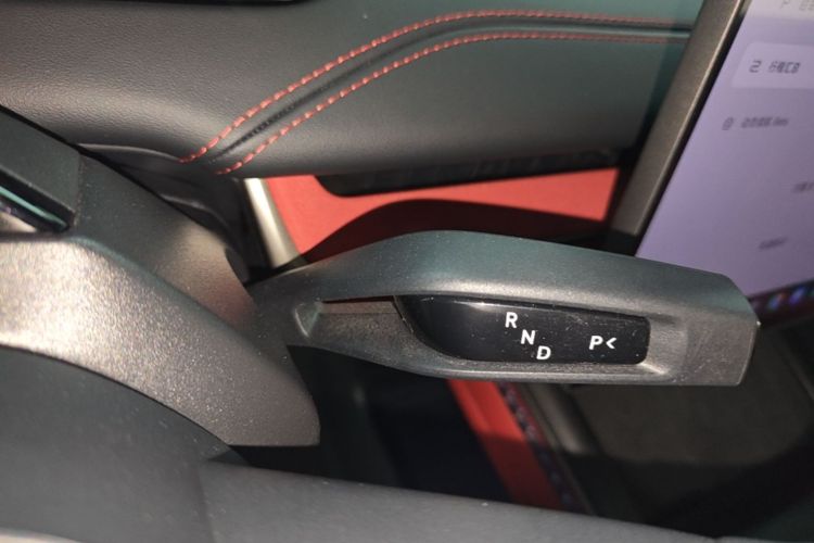 MI SU7 2025 immagine di auto #15