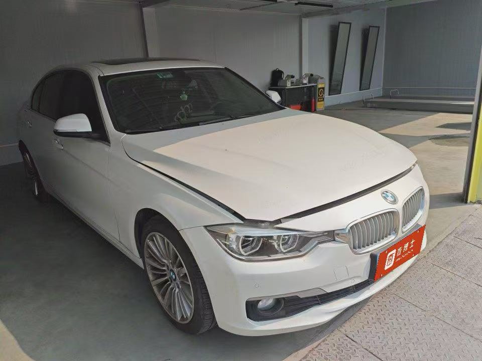 BMW 3 Series 2018 BMW 3 Series 2018 car image