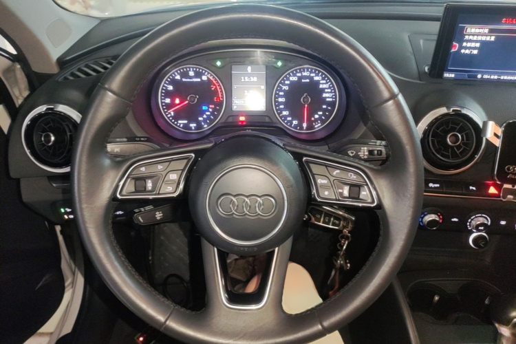 Audi A3 2017 immagine di auto #11